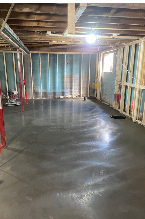 Finition lisse et béton poli